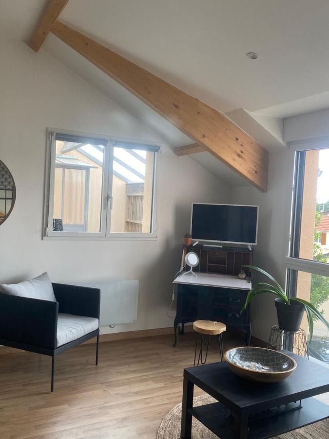 Loft Avec Terrasse Pour 4 Pers A 3Km Du Circuit Avec Garage Au Calme Apartman Le Mans Kültér fotó